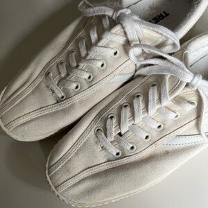 Tretorn Women's Sneakers - White Canvas